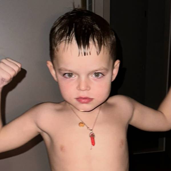 modelka s ID 0401I4CX9G p016