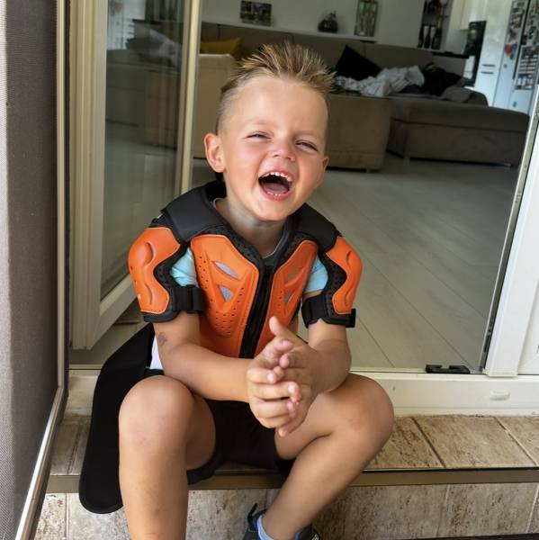 modelka s ID 0401I4CX9G p017