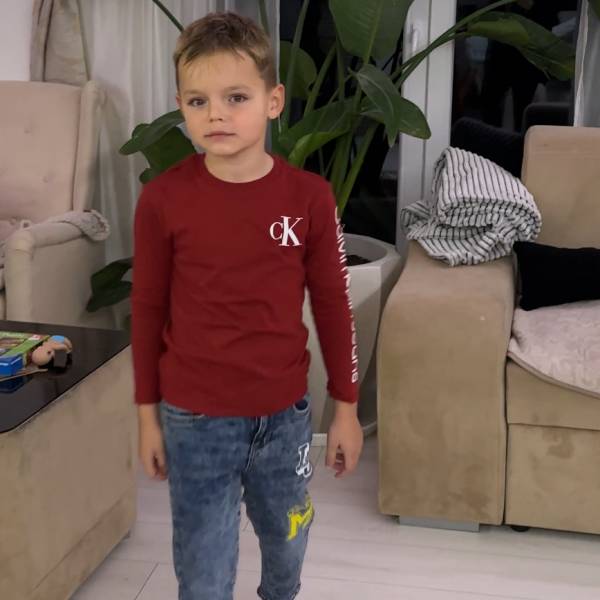 modelka s ID 0401I4CX9G p018