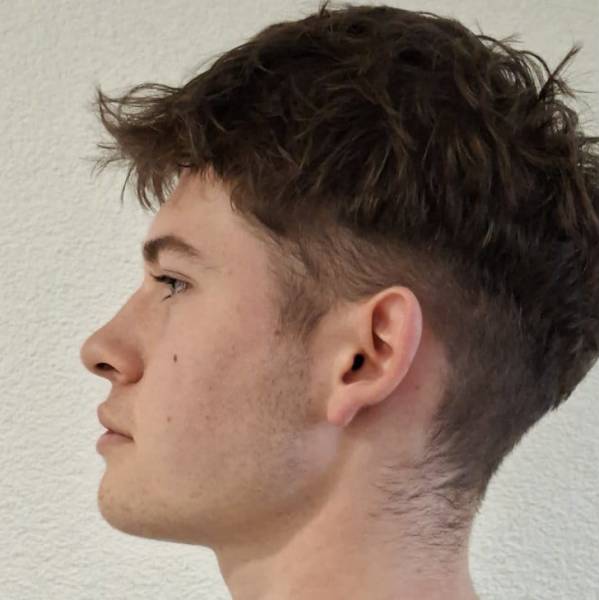 modelka s ID 0401IFY2HY p019