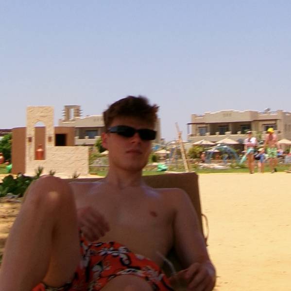 modelka s ID 0401IOXGRC p016