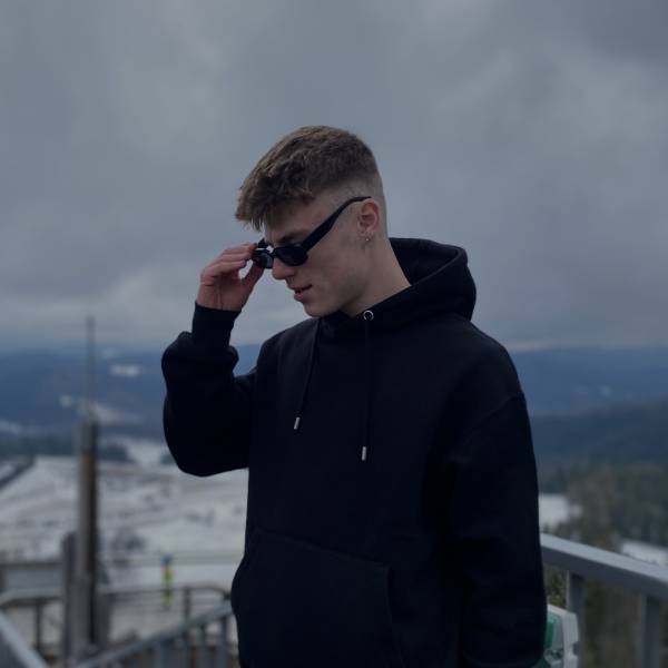 modelka s ID 0401IOXGRC p019