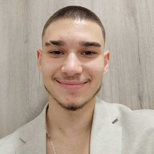 modelka s ID 0401IUBPBZ p017