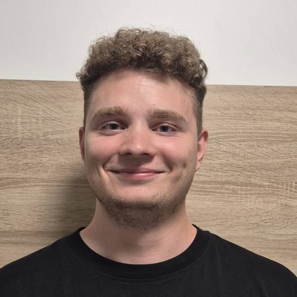 modelka s ID 0401JX7KJ8 p017