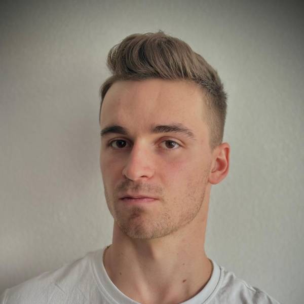 modelka s ID 0401K0EF6O p016