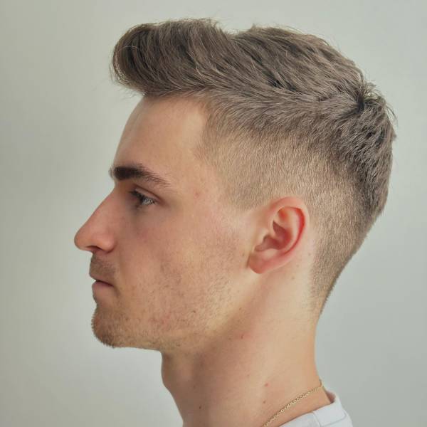 modelka s ID 0401K0EF6O p019