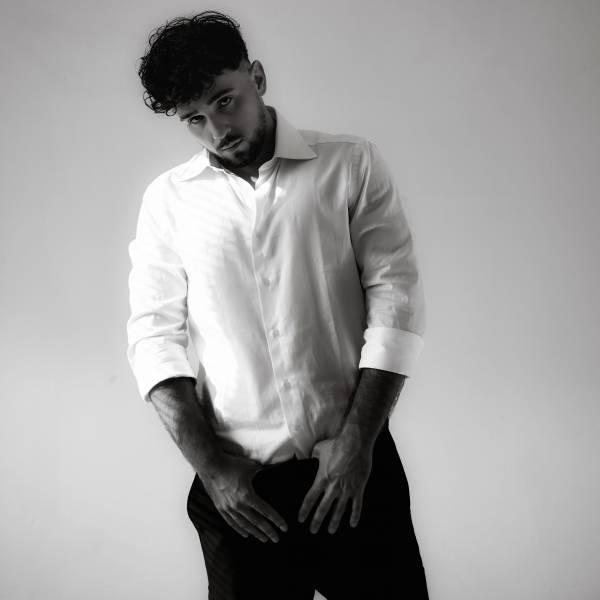 modelka s ID 0401L8Y5NC p018