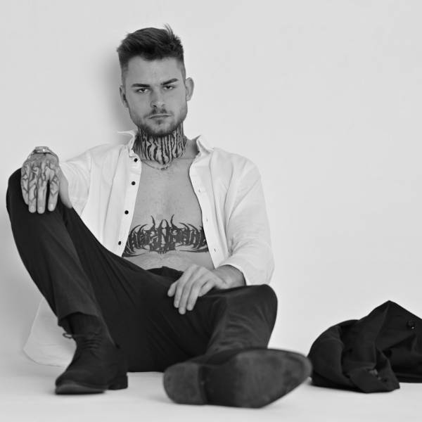 modelka s ID 0401M6QA0F p017