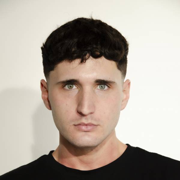 modelka s ID 0401MWBEA7 p016