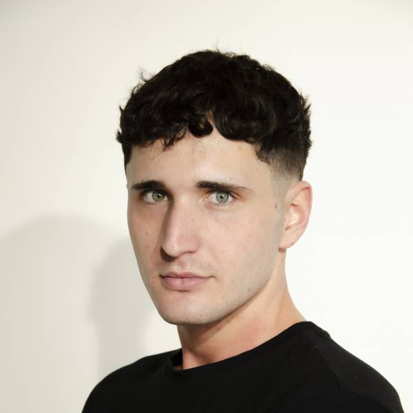 modelka s ID 0401MWBEA7 p017