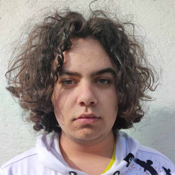 modelka s ID 0401QHEBY9 p016