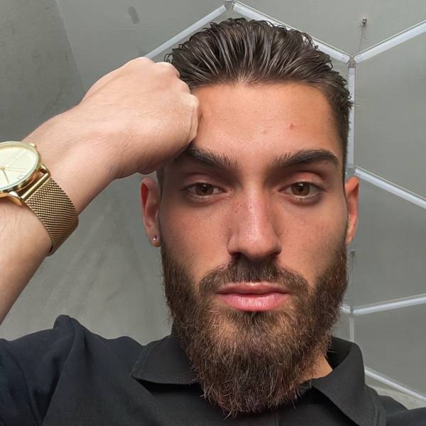 modelka s ID 0401QW4H68 p016