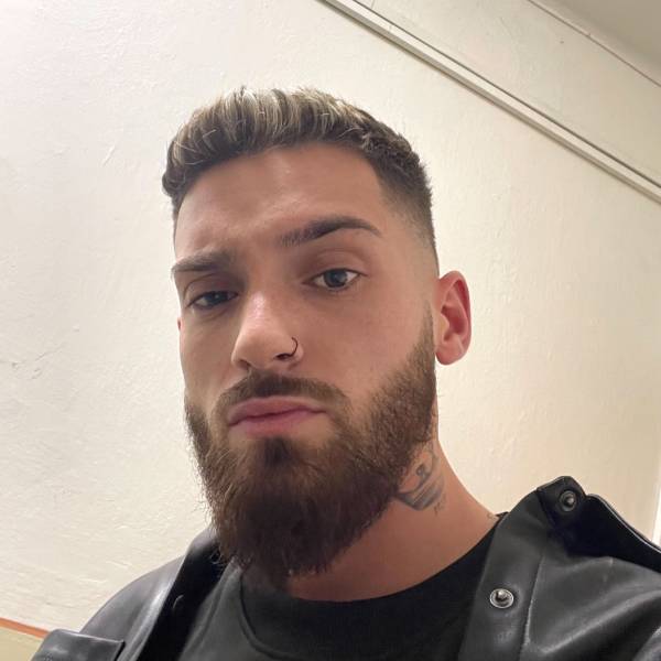 modelka s ID 0401QW4H68 p017