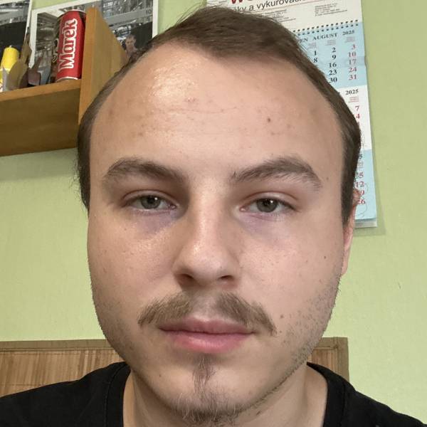 modelka s ID 0401RY77JY p016