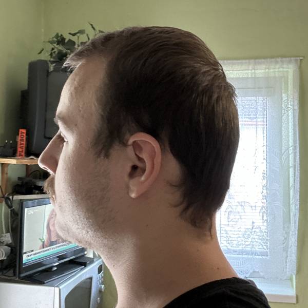 modelka s ID 0401RY77JY p019