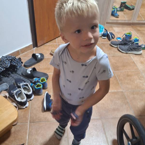 modelka s ID 0401SJ14WG p018