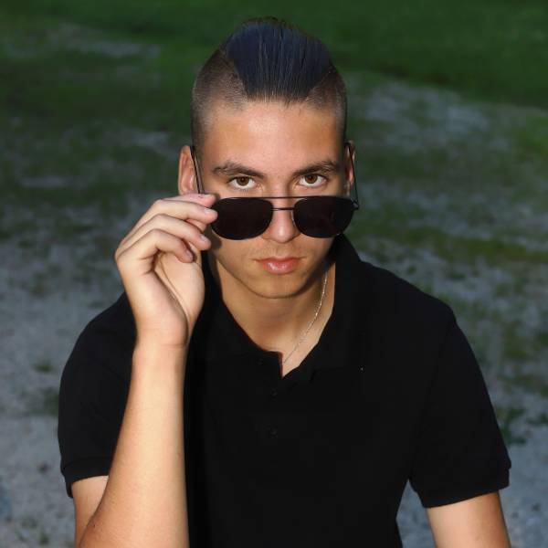 modelka s ID 0401SNKW9Y p016