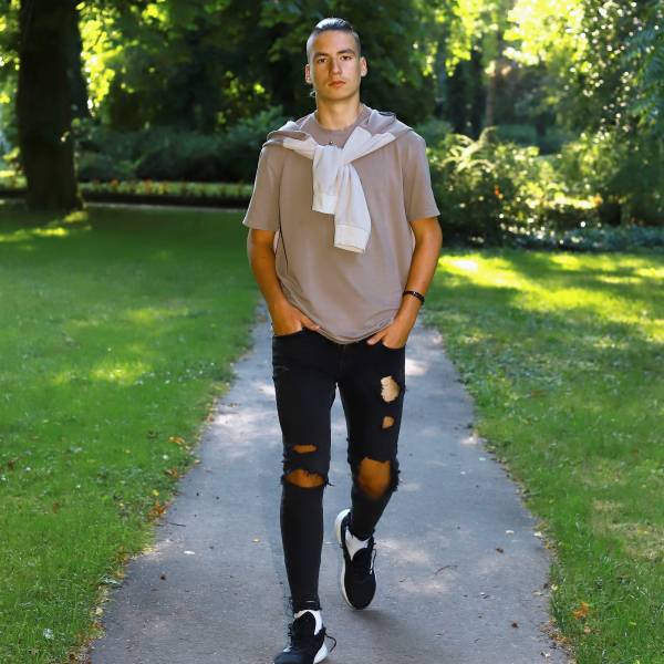 modelka s ID 0401SNKW9Y p018