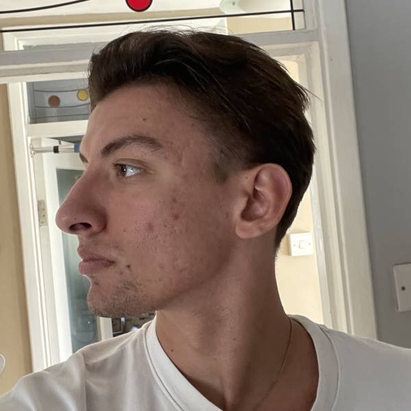 modelka s ID 0401UE9JE9 p019