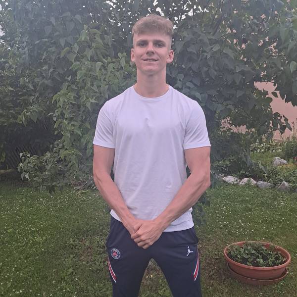 modelka s ID 0401VJ5E16 p018