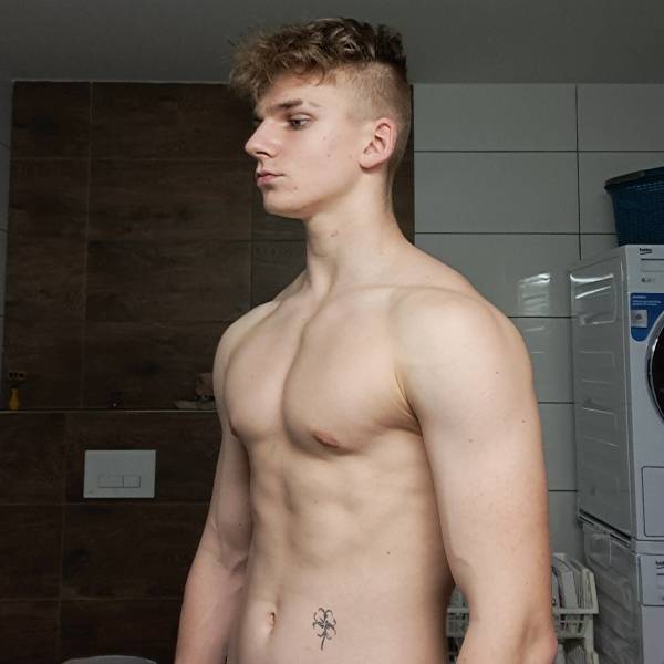 modelka s ID 0401VJ5E16 p019