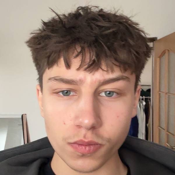 modelka s ID 0401X8D3W9 p016