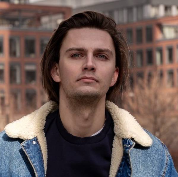 modelka s ID 0401YCWA95 p016