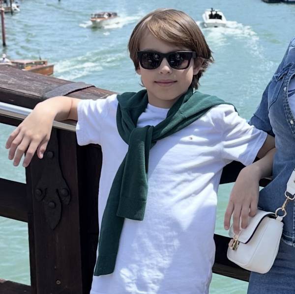 modelka s ID 0401YWT10R p018