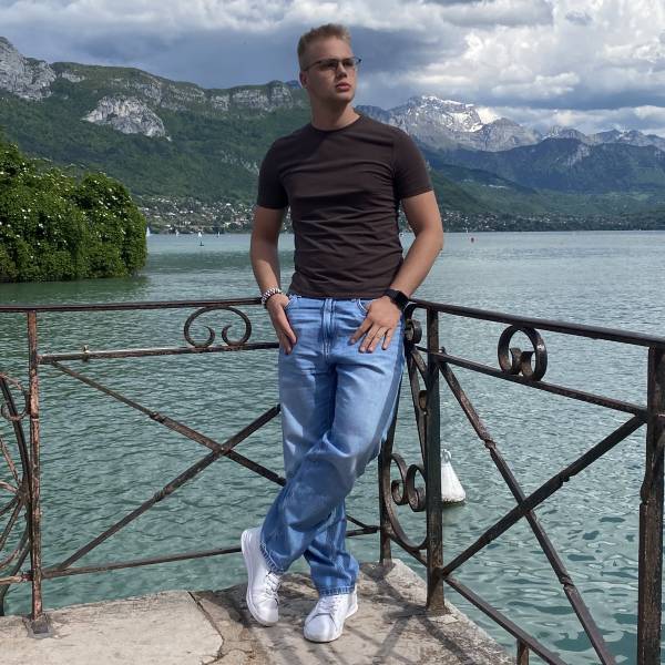 modelka s ID 0401ZBQDZ4 p018