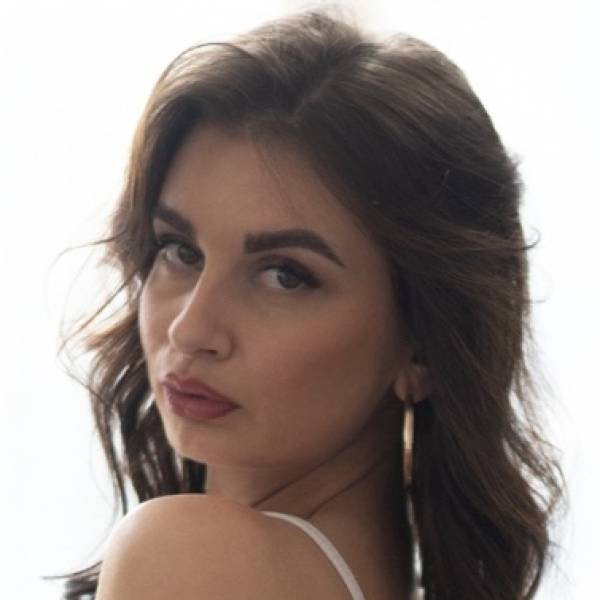 modelka s ID 040205S1OV p019