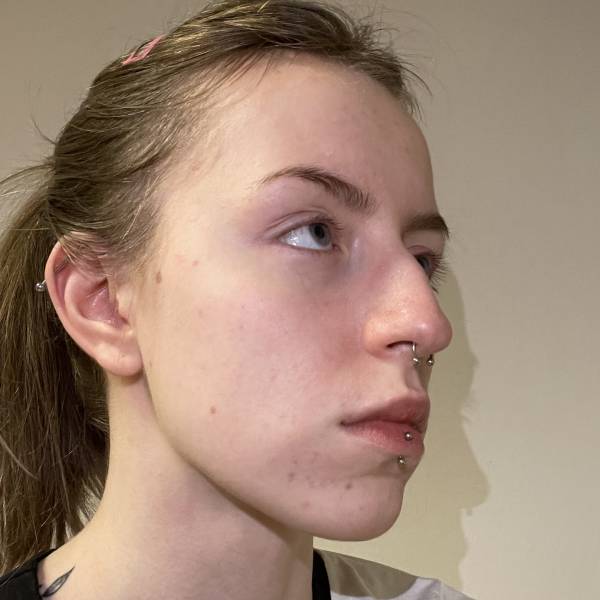 modelka s ID 0402092H3K p019