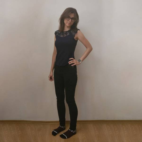 modelka s ID 04020G8J81 p018