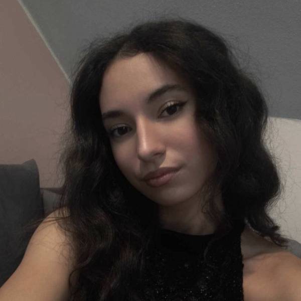 modelka s ID 04020UZ128 p017