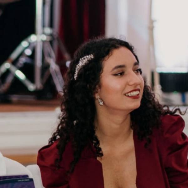 modelka s ID 04020UZ128 p019