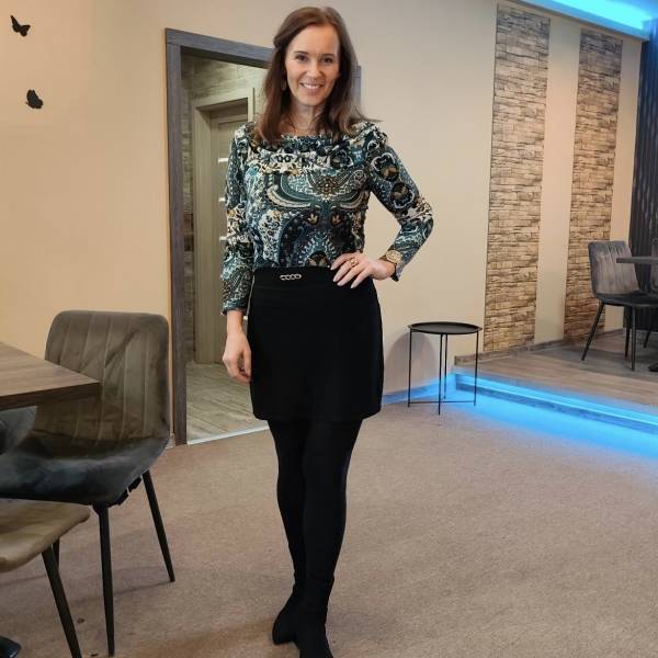 modelka s ID 0402103GNF p018