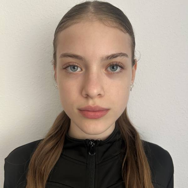 modelka s ID 040210RJHH p016