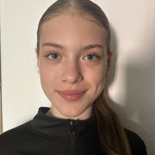 modelka s ID 040210RJHH p017