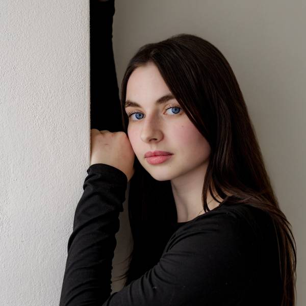 modelka s ID 0402142EZ9 p016