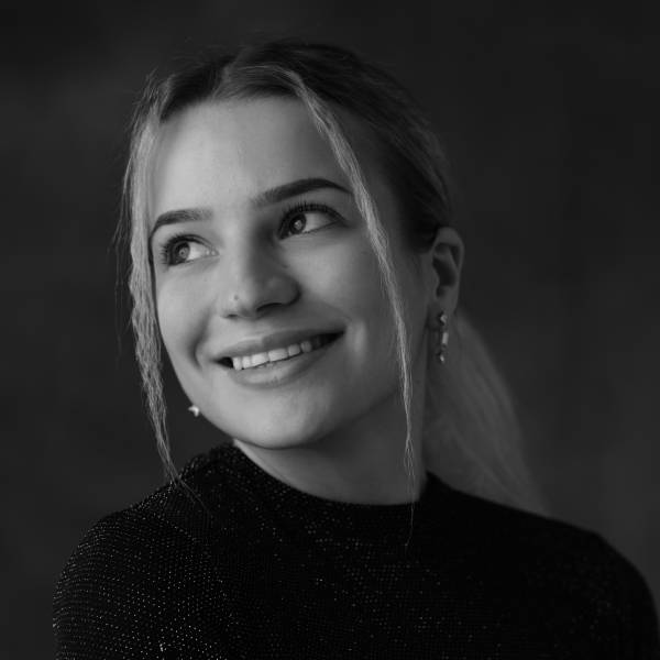 modelka s ID 040216WPY8 p017