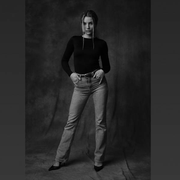 modelka s ID 040216WPY8 p018