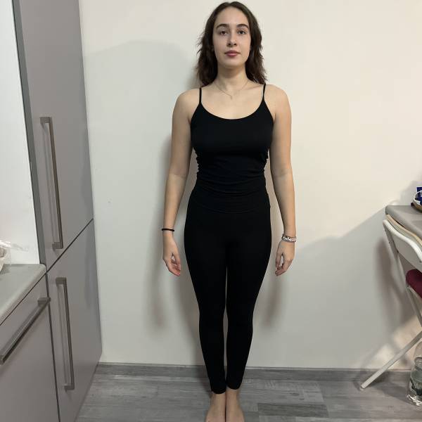 modelka s ID 0402177MD1 p018