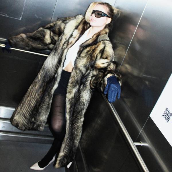 modelka s ID 04021CORO8 p018