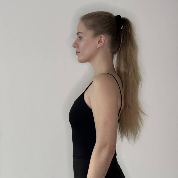 modelka s ID 04021F2V7B p019