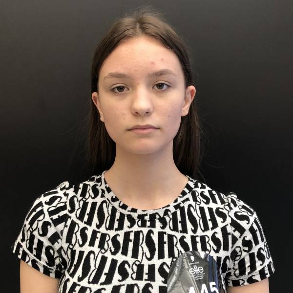 modelka s ID 04021YJENQ p016