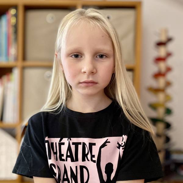 modelka s ID 040229N3D6 p016