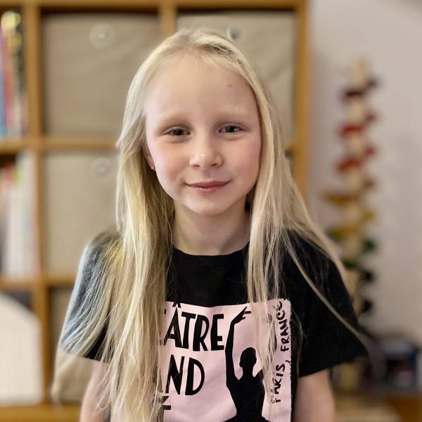 modelka s ID 040229N3D6 p017