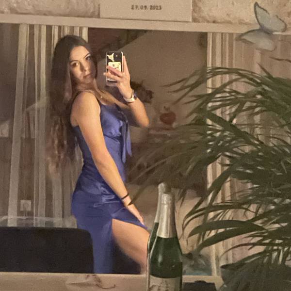 modelka s ID 04022CXEJ9 p016