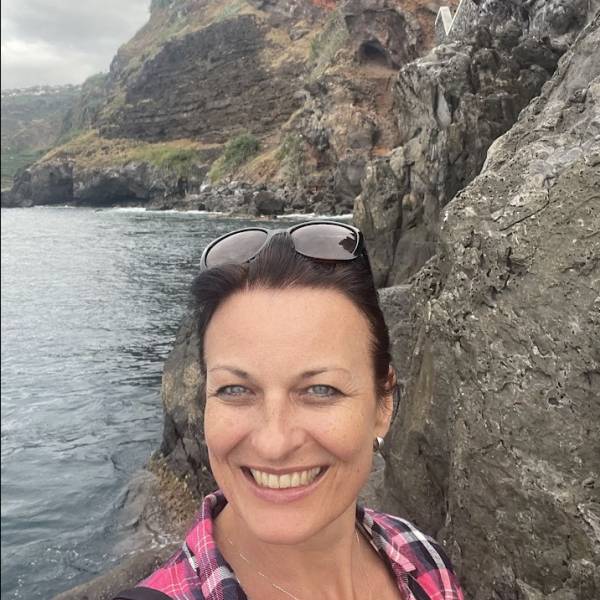 modelka s ID 04022OPRJU p017