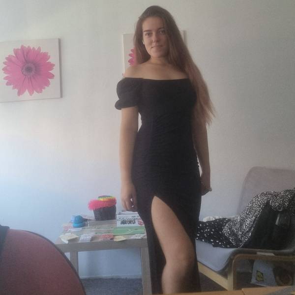 modelka s ID 04022P1ITN p018