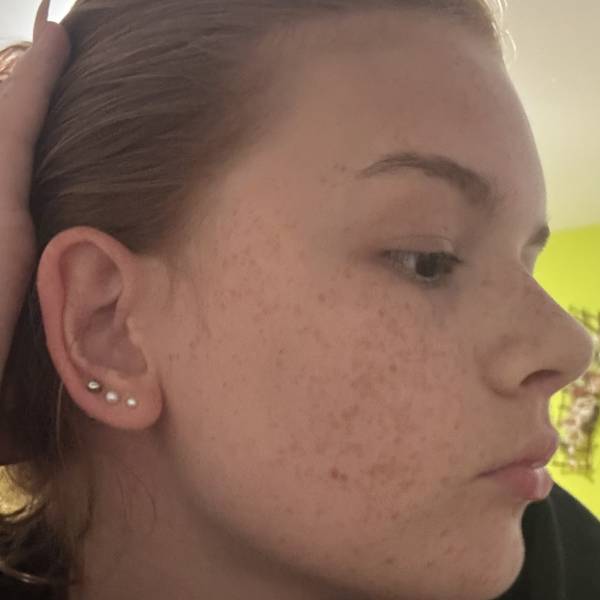 modelka s ID 04022VEYOH p019